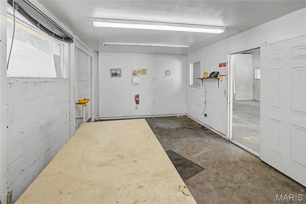Trotters Add - Commercial Sale