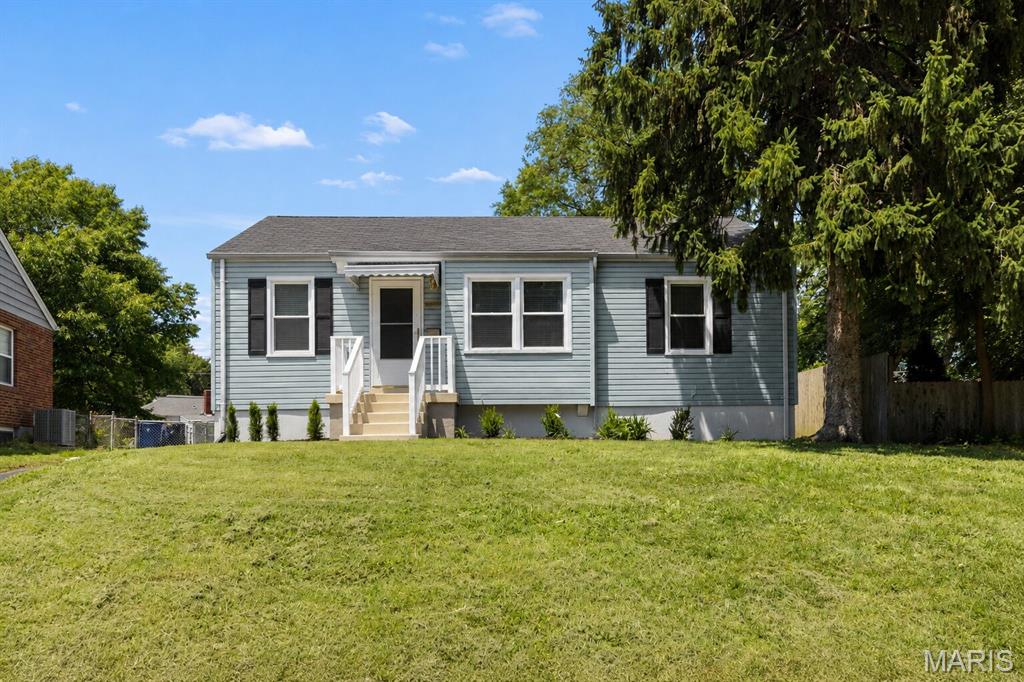 GREAT HOUSE!!! Step into this beautifully renovated home and immediately picture yourself enjoying the bright, open feel, modern finishes, and easy everyday living. The kitchen is a true standout with gorgeous updates, great cabinet and counter space, and a great island that is perfect for morning coffee, casual dinners, entertaining friends, or gathering with family. The bathroom has been tastefully updated with a clean, modern feel, and the home has been fully renovated so you can move right in and start enjoying it from day one. The half-finished basement adds a ton of flexibility for a second living area, home office, workout space, playroom, movie room, or whatever fits your lifestyle. Out back, the spacious yard gives you room to relax, grill, entertain, let pets run, or simply enjoy your own outdoor space. With fresh updates throughout, a great layout, and the kind of kitchen and bathroom buyers love, this one checks all the boxes. DON’T MISS YOUR OPPORTUNITY!!! SCHEDULE A SHOWING TODAY!!!