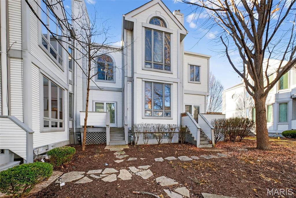 COLUMBUS SQUARE - Residential