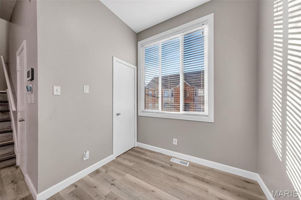 COLUMBUS SQUARE - Residential