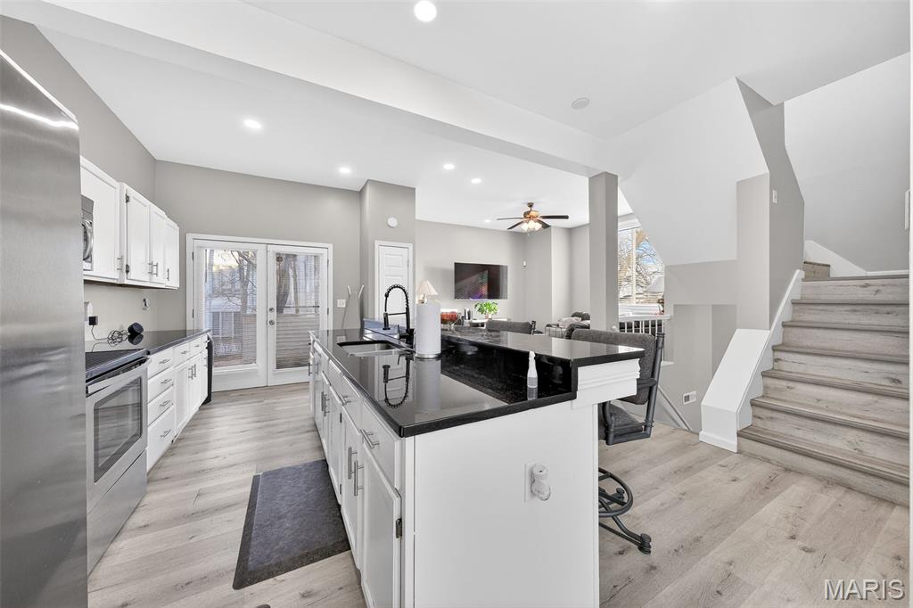 COLUMBUS SQUARE - Residential