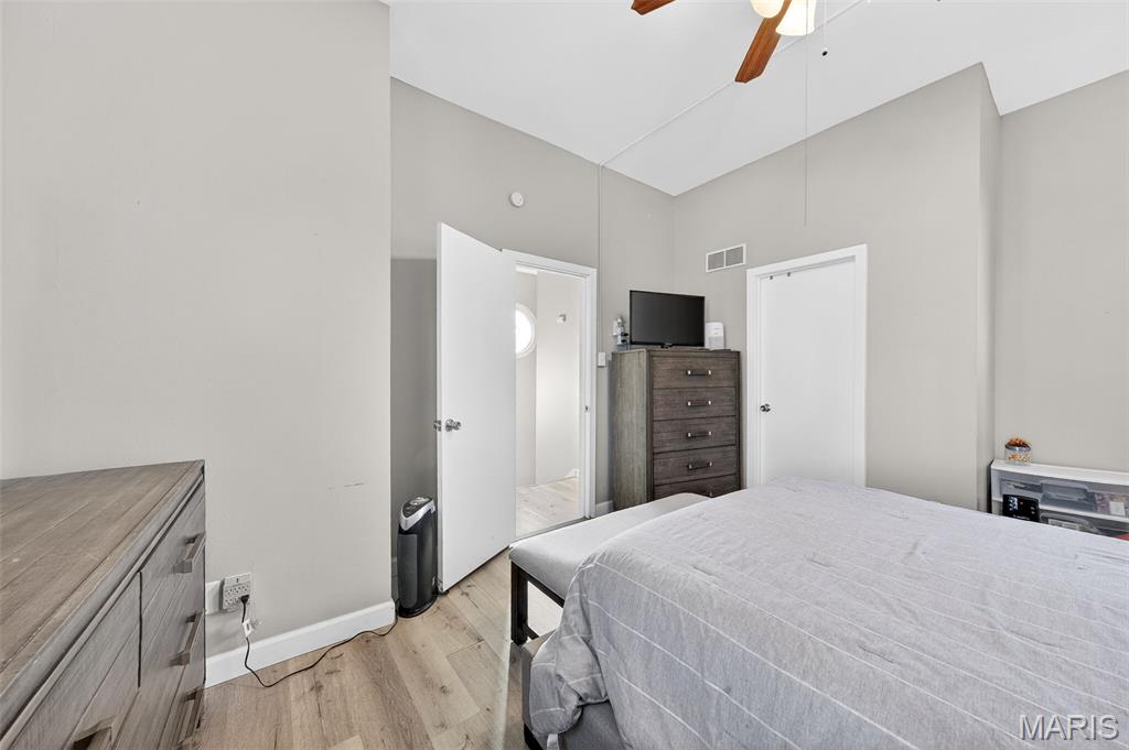 COLUMBUS SQUARE - Residential