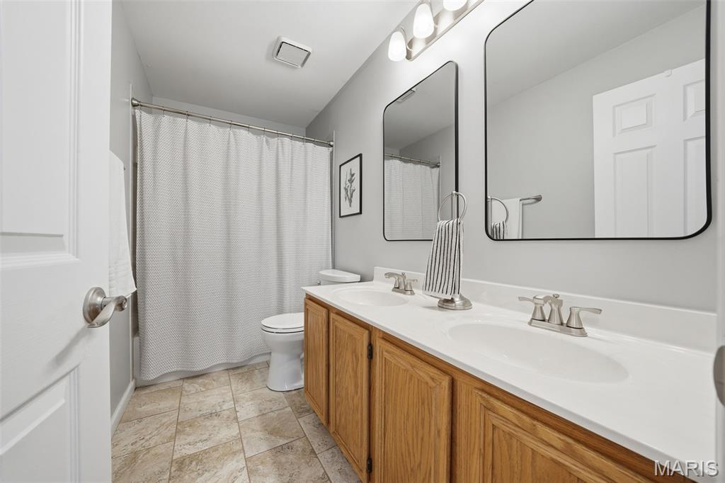 Estates At Lake Chesterfield The - Residential