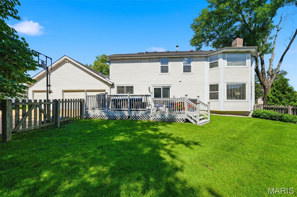 Estates At Lake Chesterfield The - Residential