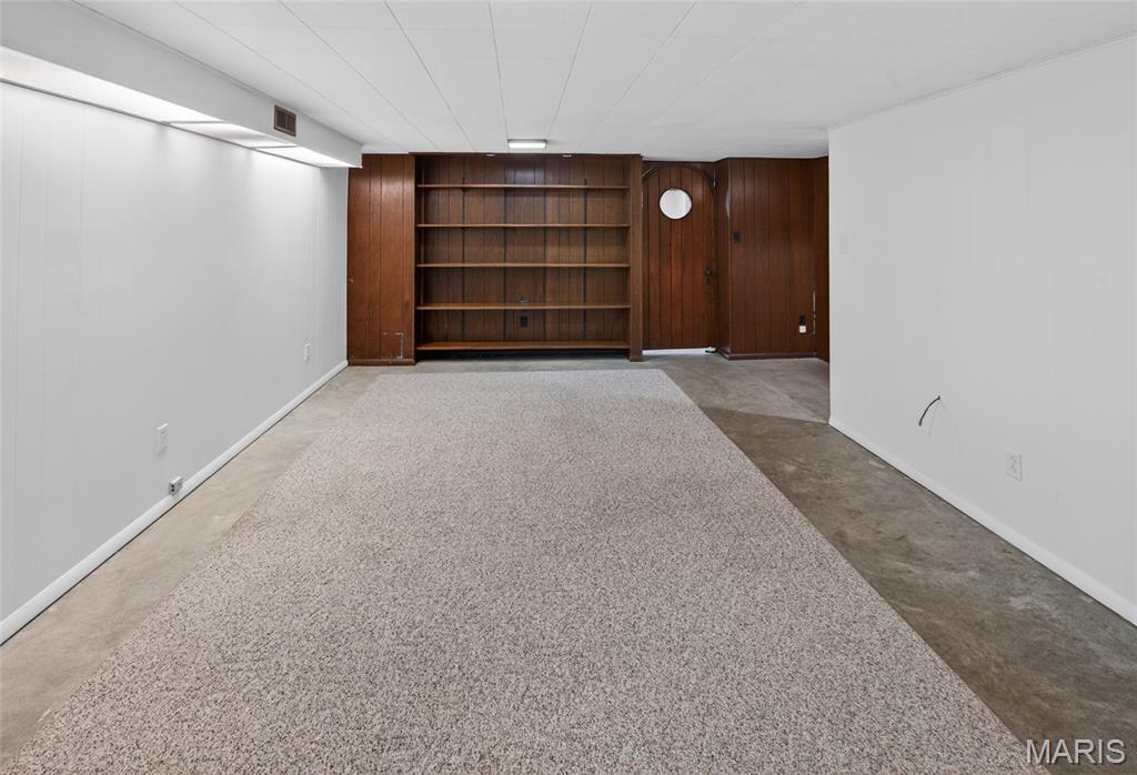 Tuck - Residential