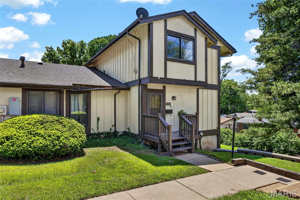 Freshly renovated and move-in ready, this spacious 3-bedroom condo offers stylish updates and affordable living all in one! Enjoy luxury vinyl plank flooring throughout, fresh paint and beautifully updated bathrooms. The modernized kitchen features updated finishes and brand new appliances perfect for everyday living and entertaining. With 1 full bath and 2 half baths, this home provides added convenience and functionality for families or guests. Don't miss the opportunity to own a thoughtfully updated home at an affordable price!