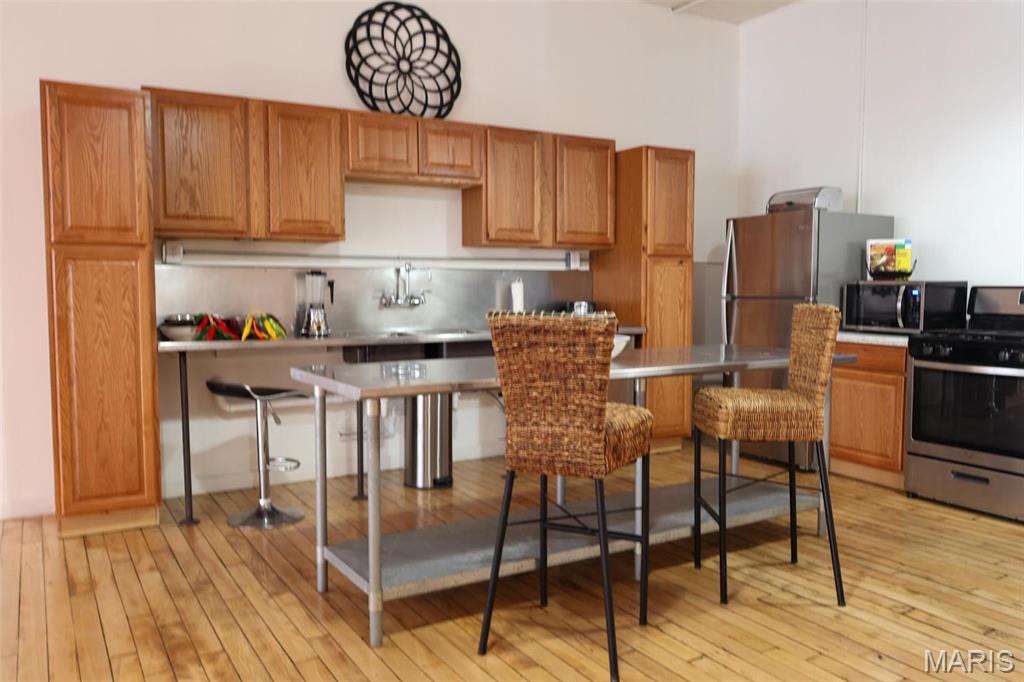 King Bee Lofts - Residential Lease