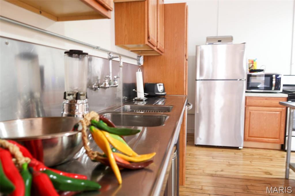 King Bee Lofts - Residential Lease