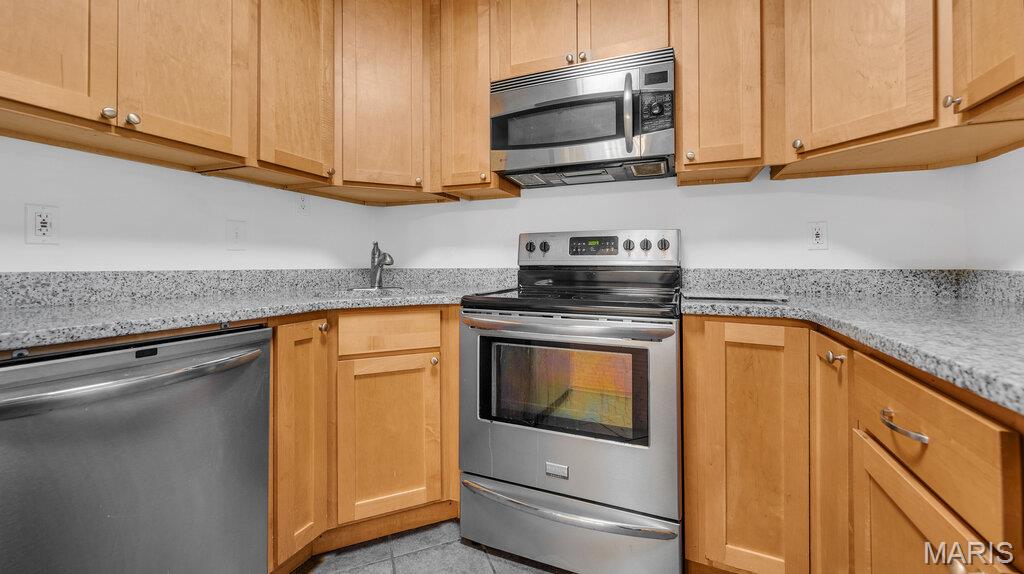 Brentwood Forest Condo Ph Four - Residential