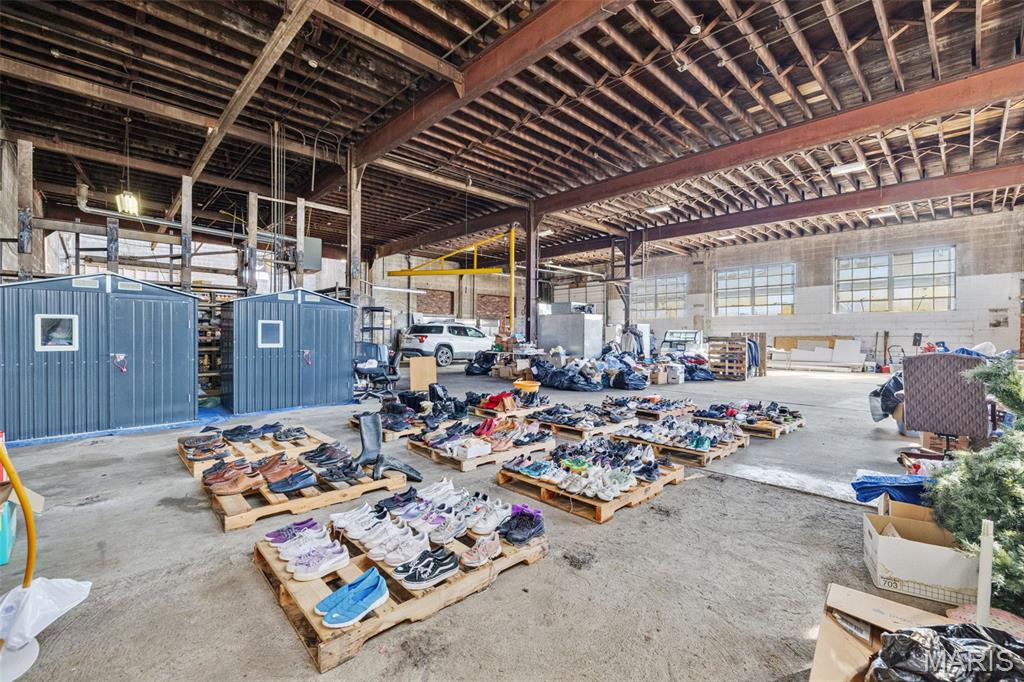 North Broadway - Commercial Sale