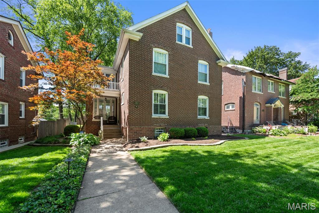 Back on market due to no fault of sellers! Circa 1923. Rare opportunity to own an updated historic home on one of University City’s most distinguished blocks — steps from Washington University, the Delmar Loop’s cultural corridor, and minutes from Forest Park’s world-class museums and trails. With 6 bedrooms and 3.5 baths across 3,181 sq. ft., this residence offers exceptional flexibility — a home office, a creative studio, a guest room, and still room to spare.

Well maintained and move-in ready, crown molding and plantation shutters throughout speak to the home’s enduring character, while professionally organized closets in every room reflect a thoughtful attention to livability. The spacious living room and gracious dining room invite quiet contemplation and effortless entertaining. A lovely sunroom off the dining room brings the outdoors in year-round.

The private primary suite features an en suite bath and its own sun-drenched sitting room — a retreat within a retreat. With an adjacent bedroom, the suite offers a natural opportunity to expand into a larger bath and walk-in closet while still leaving five bedrooms.

The basement stands apart from most historic homes in the neighborhood, with its 7-foot ceiling height and professionally stained concrete floor — a far cry from the typical historic basement. A sump pump provides added peace of mind.

Recent upgrades reflect years of careful stewardship: new roof on the home in 2026, new roof on the garage in 2023, windows replaced approximately eight years ago, a tankless water heater installed roughly eight years ago, a new dishwasher in 2025, a whole-house pressure regulator, and a pre-wired generator outlet. The fully fenced property — with a fence approximately two years old — features a sprinkler system and a two-car garage with an EV charging station.

University City’s walkable streets and thriving independent culture — along with a wonderfully active and welcoming block of neighbors — make this a home with room for every chapter of life. For information on the Ames Place indenture and neighborhood, visit amesplace.org. This is more than a home. It is a foundation for an extraordinary life.