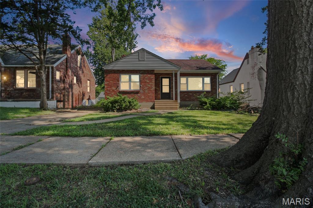 Welcome to this charming, move-in-ready 2-bedroom, 1-bath home in the heart of University City! Ideally located near shopping, dining, parks, and major highways, this home offers both convenience and comfort. Inside, you’ll find updated flooring, newer appliances, and a bright, inviting floor plan. The finished lower level provides valuable additional living space, perfect for a family room, home office, fitness area, recreation room, or potential non-conforming sleeping area. Step outside to enjoy the fully fenced backyard, ideal for entertaining, pets, or relaxing evenings. A wonderful opportunity to own a home with flexible living space in a sought-after location—schedule your private showing today!