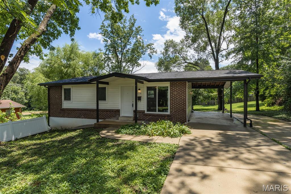 Move right into this beautifully maintained 3-bedroom, 2 full bath home situated on an oversized lot in desirable Webster Groves! Fresh neutral paint throughout creates a bright, inviting interior, while the finished lower level features updated luxury vinyl plank flooring, offering the perfect space for a family room, home office, or recreation area.
Outside, you'll appreciate the private setting with no subdivision restrictions and an oversized lot providing room to relax, entertain, or expand. Recent tree trimming and landscaping enhance the home's curb appeal, while the oversized carport and additional parking pad offer plenty of off-street parking for family and guests.
Conveniently located near parks, shopping, restaurants, and major highways, this move-in-ready home offers comfort, space, and flexibility in one of St. Louis County's most sought-after communities.
Don't miss your opportunity to make this Webster Groves gem your own—schedule your private showing today!