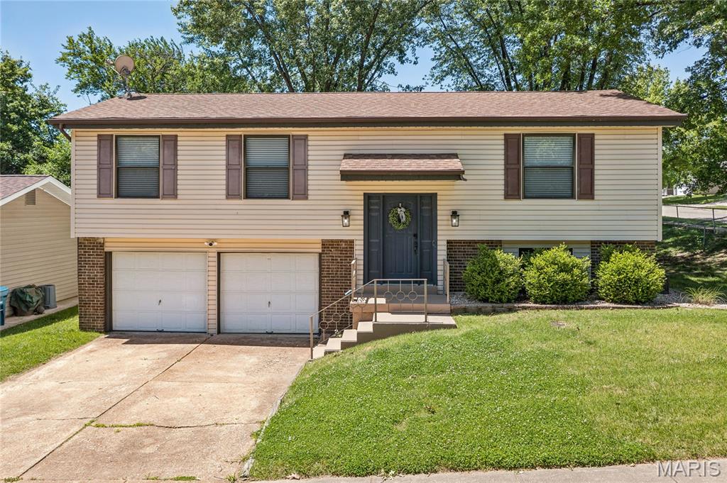 Charming Maryland Heights Home Near Parkwood Park

Beautifully updated 3-bedroom, 2.5-bath home situated on a desirable corner lot within walking distance to Parkwood Park. This move-in-ready home features new LVP flooring, newer appliances, and under-cabinet kitchen lighting for a modern touch. The open, comfortable layout includes a bright living area, an inviting dining space, and a functional kitchen that’s perfect for everyday living or entertaining.

Enjoy the outdoors from your spacious deck overlooking a well-kept yard with a storage shed for added convenience. A two-car garage provides plenty of parking and storage. With its prime location close to parks, shopping, and highways, this property offers the perfect balance of comfort, style, and accessibility.