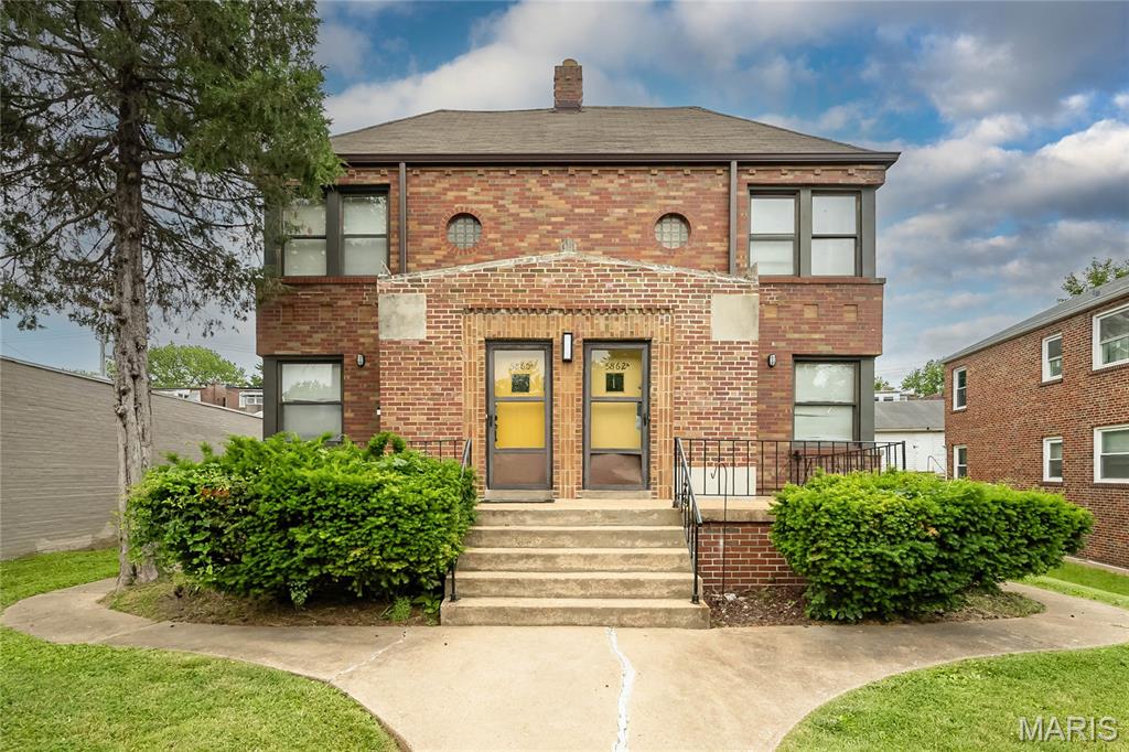 Don't miss this well-maintained 4-plex, overlooking Christy Park!  Excellent income potential and flexibility for investor or owner occupant. This property offers immediate rental income with the added benefit of being in a highly sought-after neighborhood and located just steps from the park, local amenities and public transportation make it an ideal place to live.  Minutes from downtown, shops and restaurants offer everything your tenants need at their doorstep. Whether you’re looking to add to your investment portfolio or explore a property with a proven rental history, this 4-plex is a fantastic opportunity.