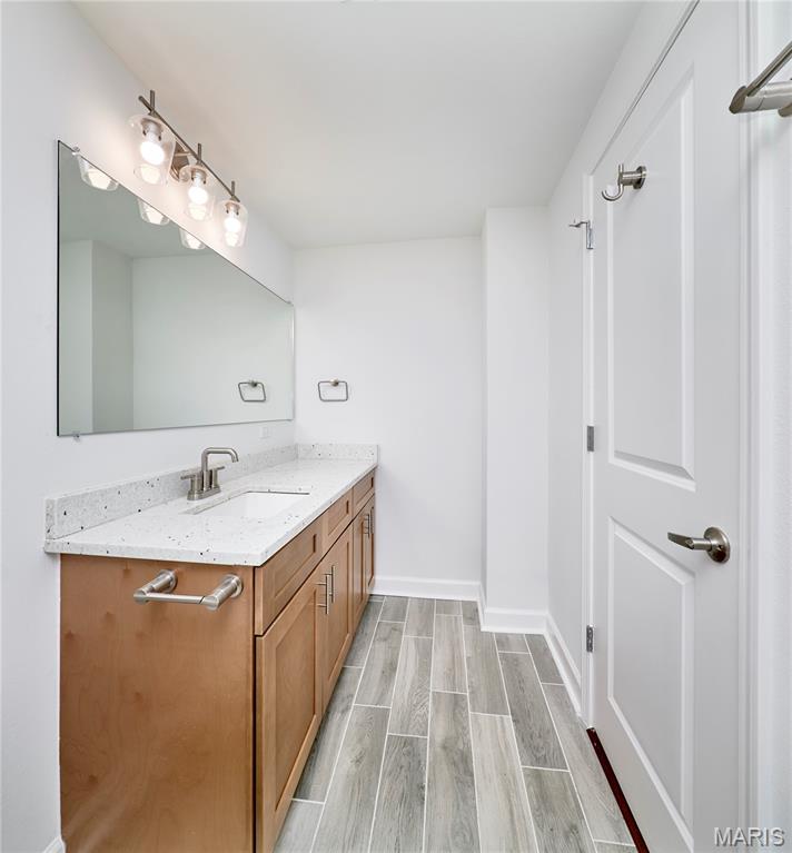 Pershing Ave Condo - Residential