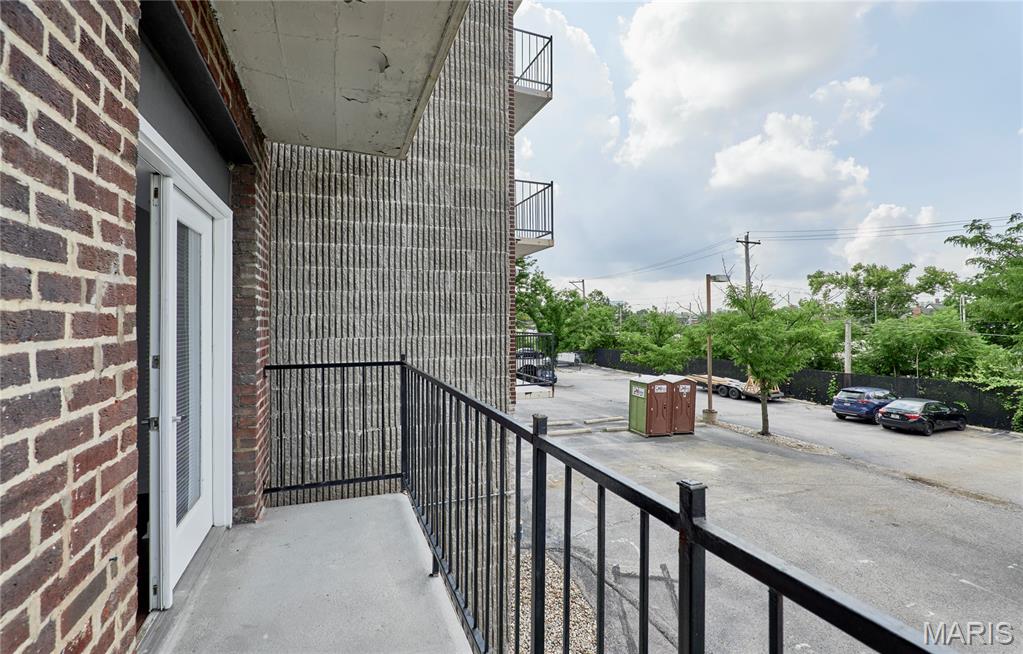 Pershing Ave Condo - Residential