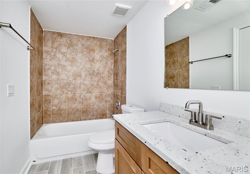 Pershing Ave Condo - Residential
