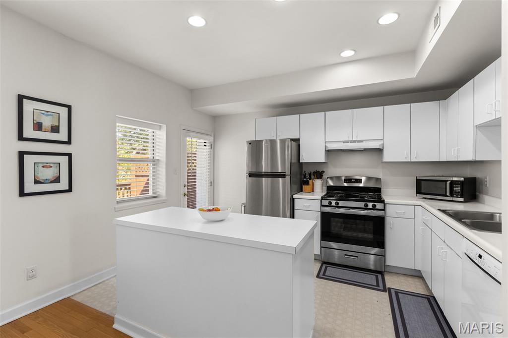DeBaliviere Place West - Residential