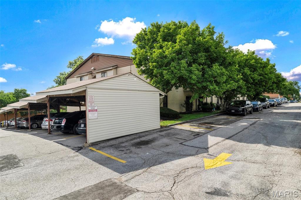 Doral Manor Condo The - Residential