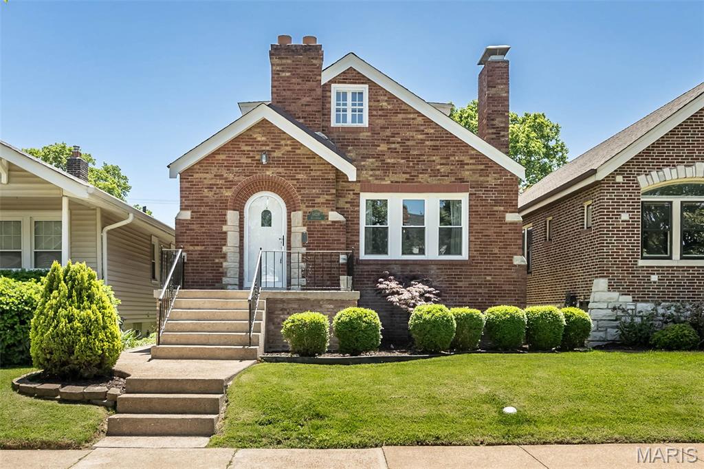 Charming and impeccably maintained 3 bed, 2 bath brick bungalow in the heart of South City, offering the perfect blend of classic character and functional living space. 2 spacious bedrooms on the main floor with full bath. The third bedroom is privately situated upstairs, creating a cozy retreat with added separation from the main level.
The finished lower level provides valuable additional living space—ideal for a second family room, media area, or playroom. It also has a second full bath, as well as a versatile bonus room that works perfectly as a guest bedroom or home office. Step outside to enjoy the adorable, well-kept yard, complete with a 2-car detached garage—perfect for both convenience and extra storage. Located just a short walk from Francis Park, you’ll love easy access to green space, walking paths, and everything that makes South City living so special. Surrounded by some of the area’s favorite restaurants and cozy coffee shops, this home offers charm, flexibility, and an unbeatable location. Available for lease now. Contact Madeline Leitner with questions or to schedule a showing. 636-226-7711