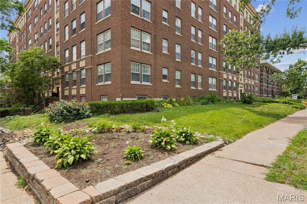 Randolph Condos - Residential