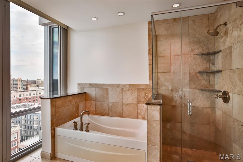 Park East Tower - Residential