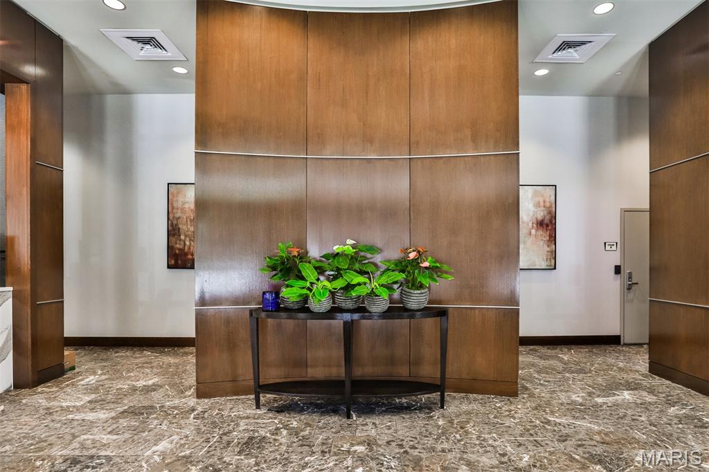 Park East Tower - Residential