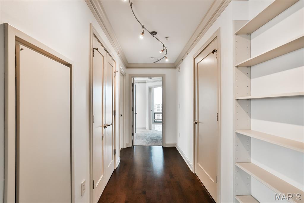 Park East Tower - Residential