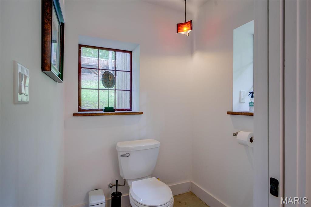 Surveys 152 & 668-45-3 Bdy Adj Aka - Residential