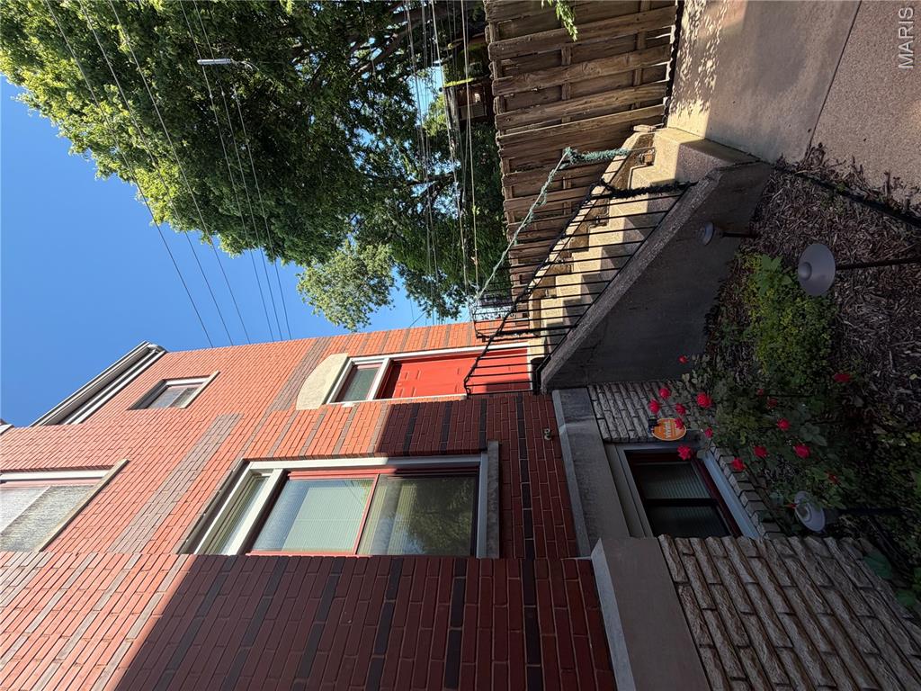 Lafayette Court - Residential