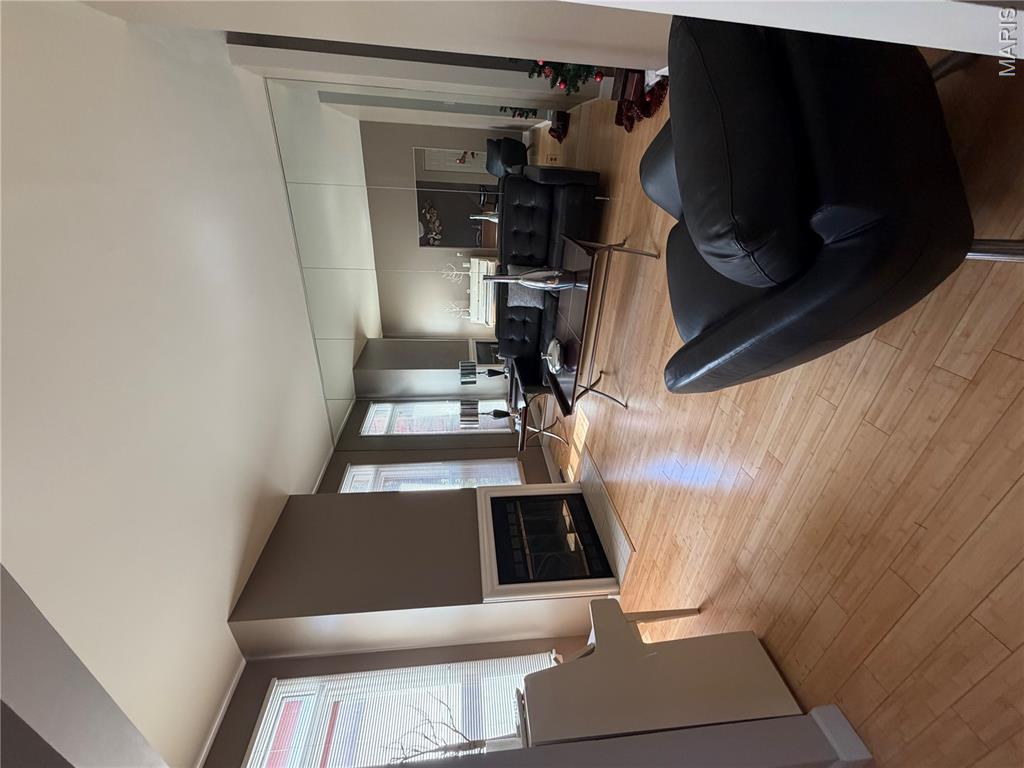 Lafayette Court - Residential