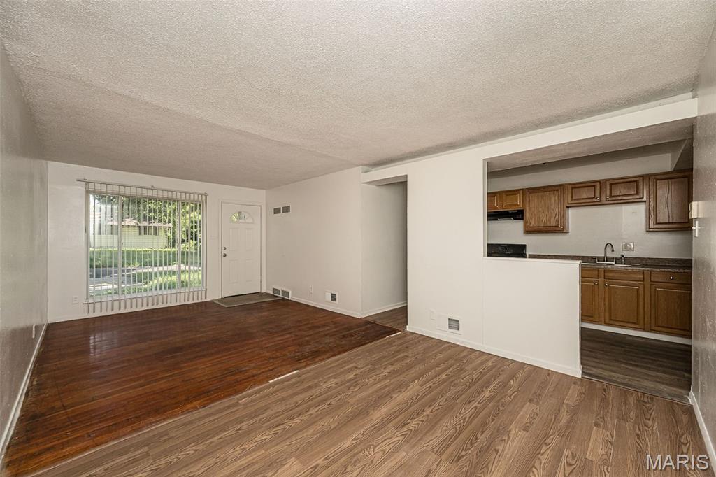 Glasgow Village Unit 11 - Residential