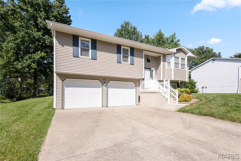 Hillcrest Manor - Residential