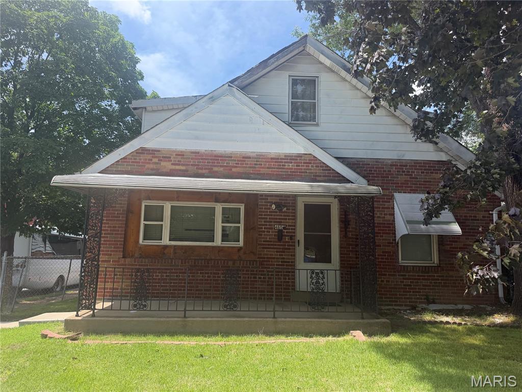Opportunity awaits with this spacious South St. Louis home situated on a corner lot with convenient access to I-55, making for an easy commute to Downtown St. Louis, South County, and major employment centers. The main level features a living area, 2 bedrooms, and a full bathroom. Upstairs offers 2 additional bedrooms plus a bonus room, providing flexible space for a home office, playroom, or additional storage.
The finished lower level includes additional living space, a private room, and a full bathroom. Outside, you'll find a large detached 3-car garage and plenty of yard space.
Currently tenant occupied. Property is being sold as-is. With some updates and renovations, this property offers excellent potential for investors or owner-occupants looking to add value.