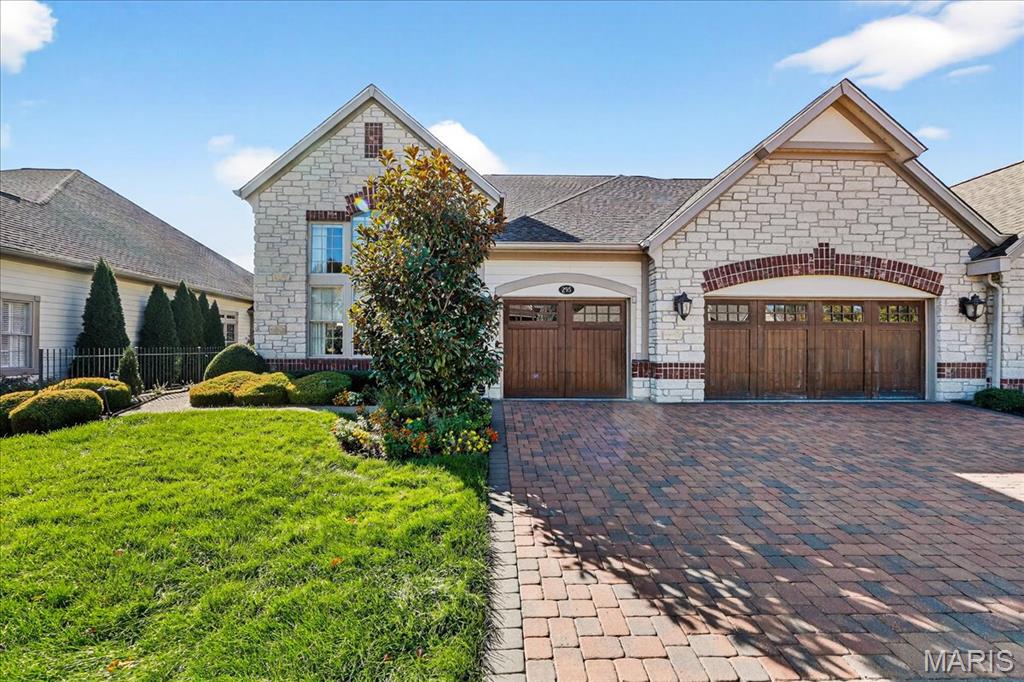 The Villas at Meadowbrook - Residential