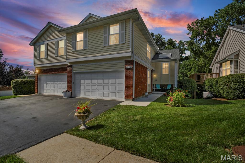 Welcome home to this beautifully maintained 3 bedroom, 2.5 bath villa nestled in the highly sought-after Parkway School District! Offering the perfect combination of low-maintenance living and spacious design, this home boasts nearly 1,700sqft without the basement plus it features soaring vaulted ceilings, skylights that flood the great room with natural light, and a cozy brick and wood-burning fireplace creating an inviting space to gather. The open floor plan flows seamlessly into the updated kitchen boasting granite countertops, center island, stainless steel appliances, abundant cabinetry, and a breakfast area ideal for everyday living. Upstairs features the spacious primary suite that offers vaulted ceilings, generous closet space, and a private ensuite bath. In addition, you’ll find two bedrooms and a full bath, providing plenty of room for family and guests. The walk-out lower level offers a partially finished space that only needs a touch of your own design, laundry, and storage all while providing direct access to the backyard. Enjoy outdoor entertaining on the elevated deck overlooking mature landscaping and green space. Additional highlights include a 2-car attached garage and an excellent location close to parks, shopping, dining, and major highways. Don’t miss this fantastic opportunity to own a move-in ready villa in one of St. Louis County’s most desirable school districts and neighborhoods!