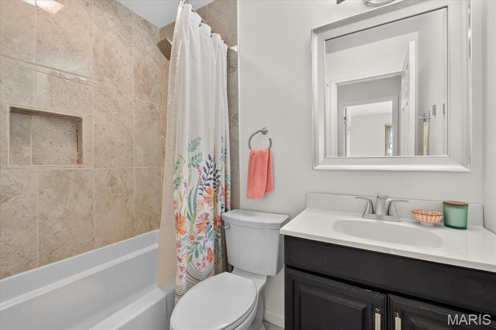 Elmwood Manor #6 - Residential