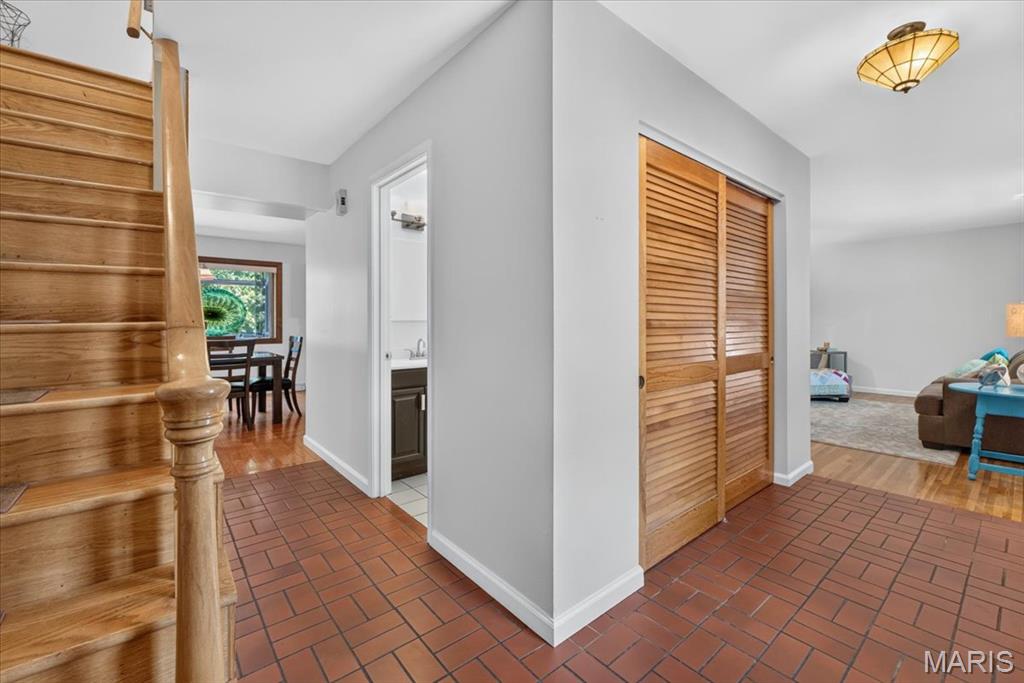Elmwood Manor #6 - Residential