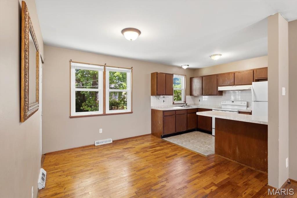 Teakwood Place 3 - Residential