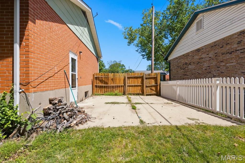 Teakwood Place 3 - Residential