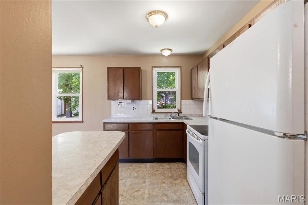 Teakwood Place 3 - Residential