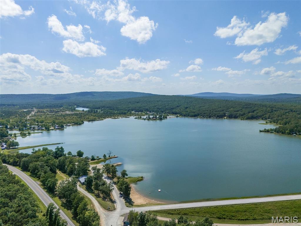 Lake Hanna - Land