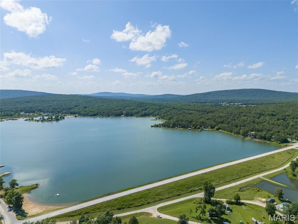 Lake Hanna - Land