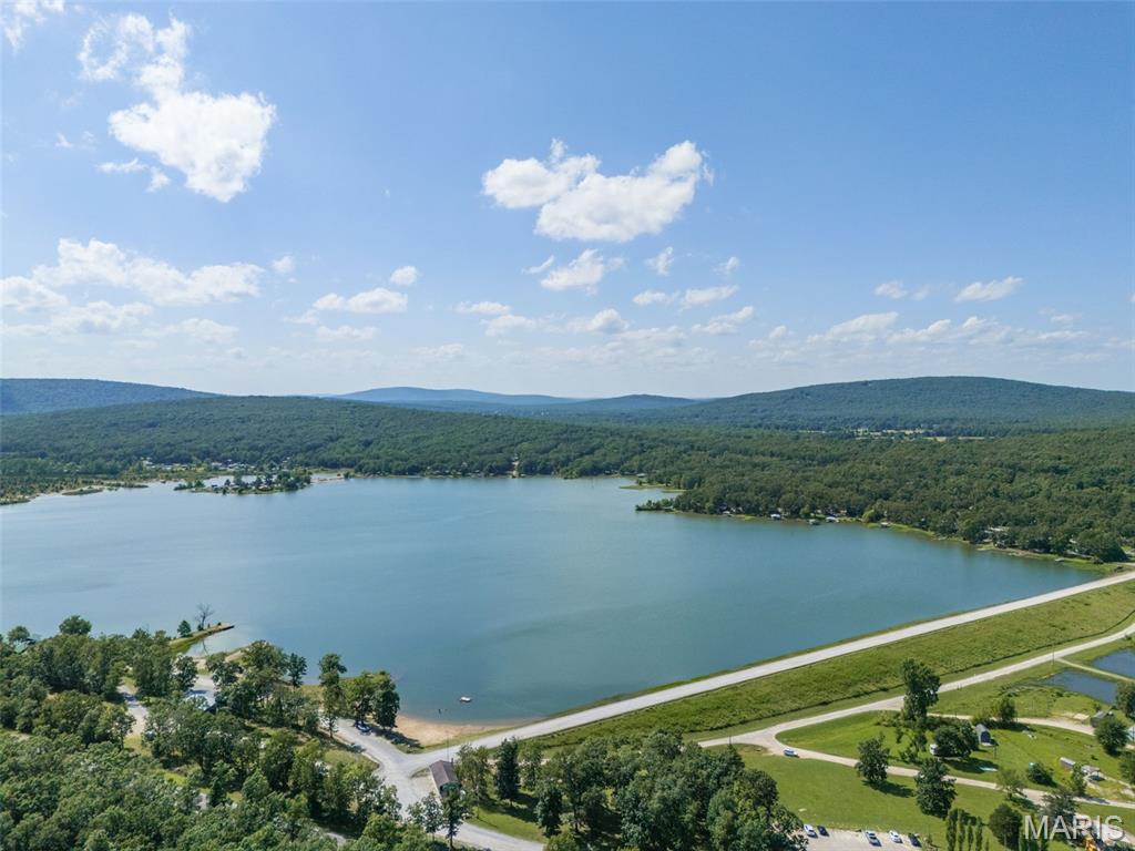 Lake Hanna - Land