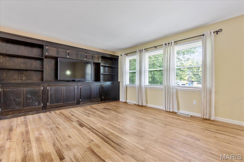 Elmwood Manor #7 - Residential