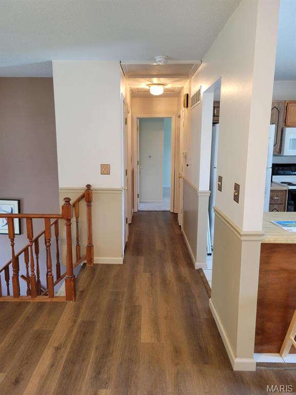 Terric Manor 02 - Residential