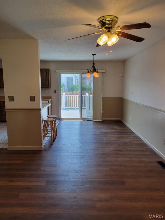 Terric Manor 02 - Residential
