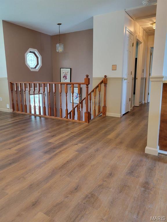 Terric Manor 02 - Residential