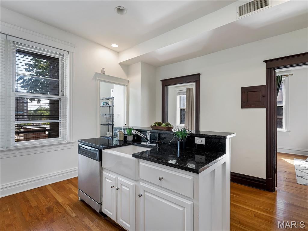 3548 Victor Condos - Residential Lease